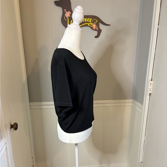 Fabletics open back workout top - Picture 2 of 3